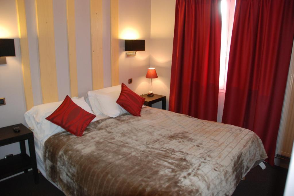 Hotel Corrieu La Llagonne Quarto foto